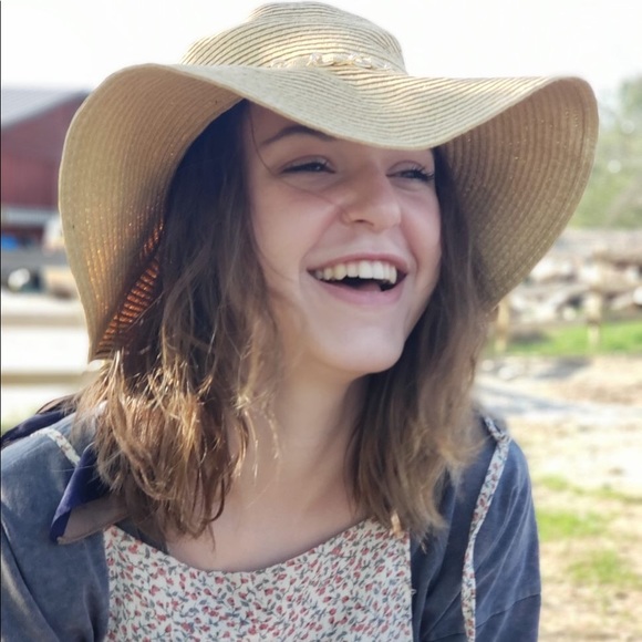 Meet your Posher, Julienne - Picture 2 of 7